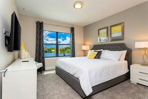 5 bedrooms, iron/ironing board, Internet, bed sheets - 5BR Home w/ Private Pool 13km from Disney (Davenport)