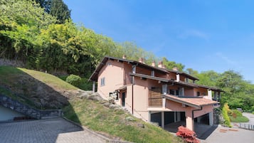 Esterni