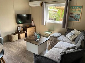 Smart TV, ping pong - Air-Conditioned VIP Chalet in the Arcachon Basin - Sleeps 5 (La Teste-de-Buch)