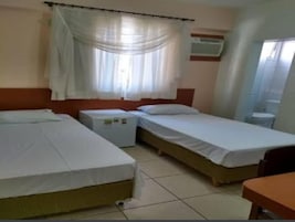 Quarto casal | Escrivaninha