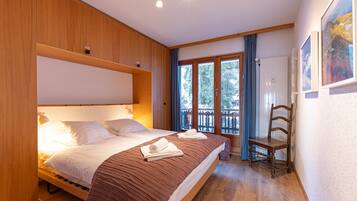 3 slaapkamers, een strijkplank/strijkijzer, gratis wifi