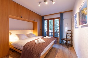3 slaapkamers, een strijkplank/strijkijzer, gratis wifi