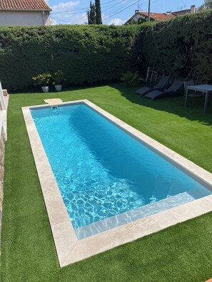 Pool - New villa with heated pool and jacuzzi 5 minutes from the beach (Saint-Raphaël)