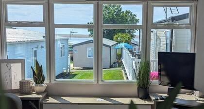 Cabin Sleeps 8 With Pool and Lake Views