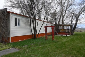 Exterior - Charming 3-bedroom house with amenities in lovely Yellowtail. (Yellowtail)