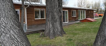 Charming 3-bedroom house with amenities in lovely Yellowtail.