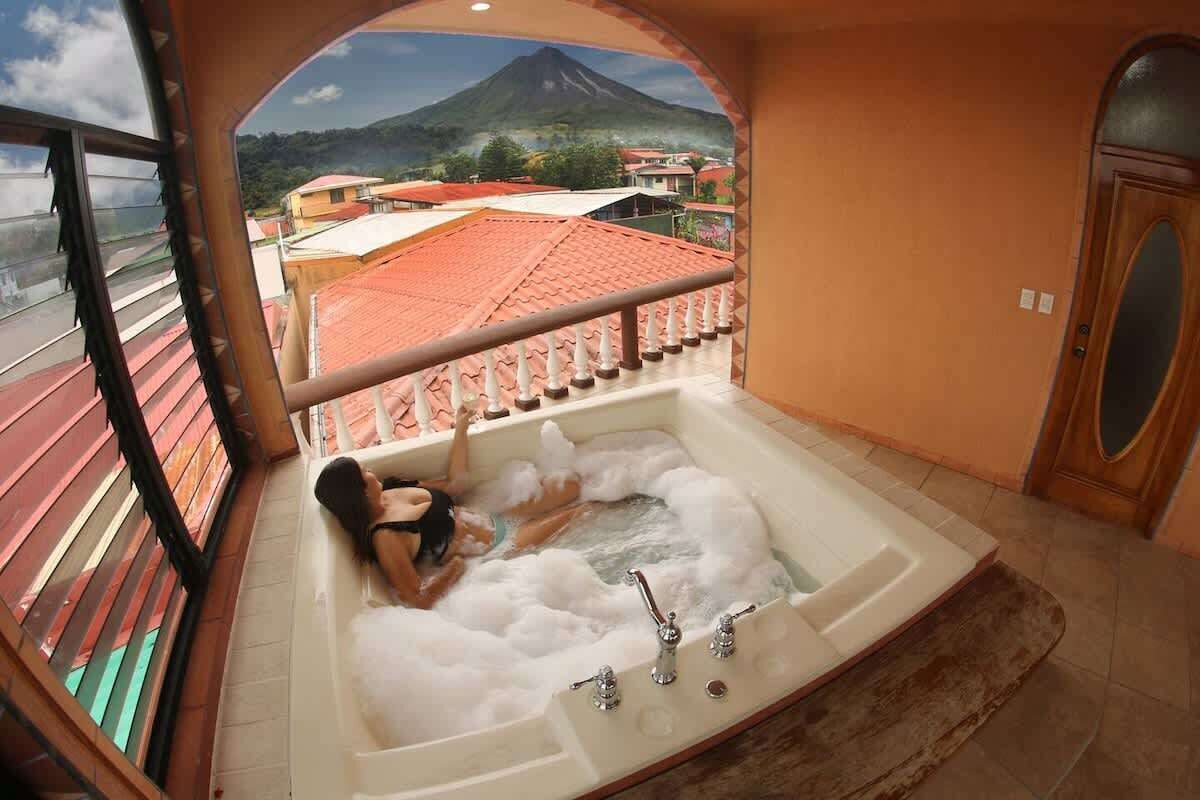 Outdoor spa tub