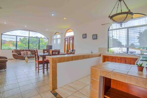Interior - Fortuna Flat #2, Cozy & Top View (La Fortuna)