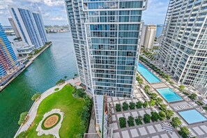 Exterior - Icon Brickell 2BDR 28th Fl Ocean Views+Spa Access (Miami)