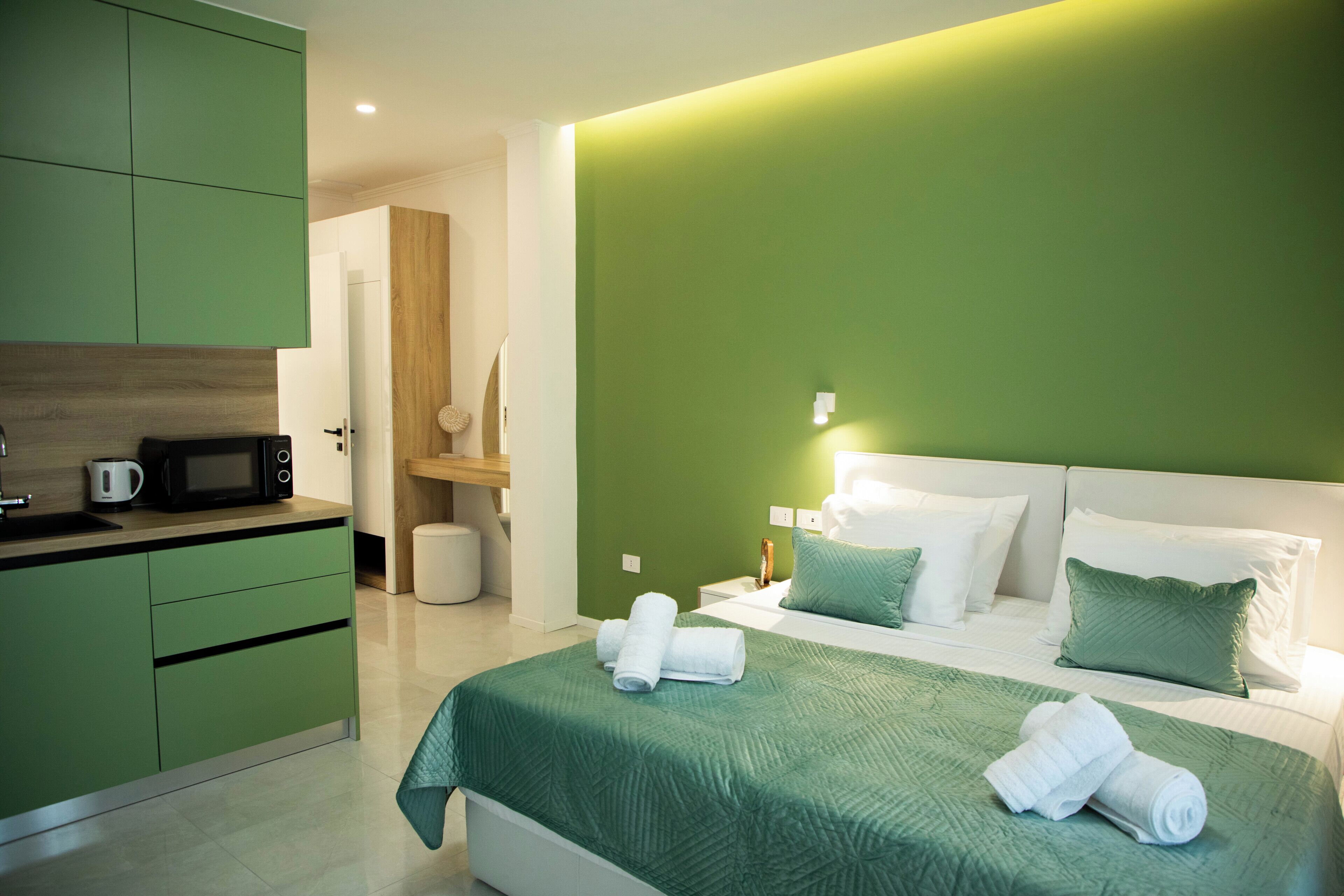 Deluxe Studio, Balcony