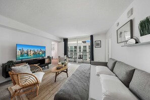 TV - 2BR Family Condo • Bay View • FIFA Fan Fest (Brickell)