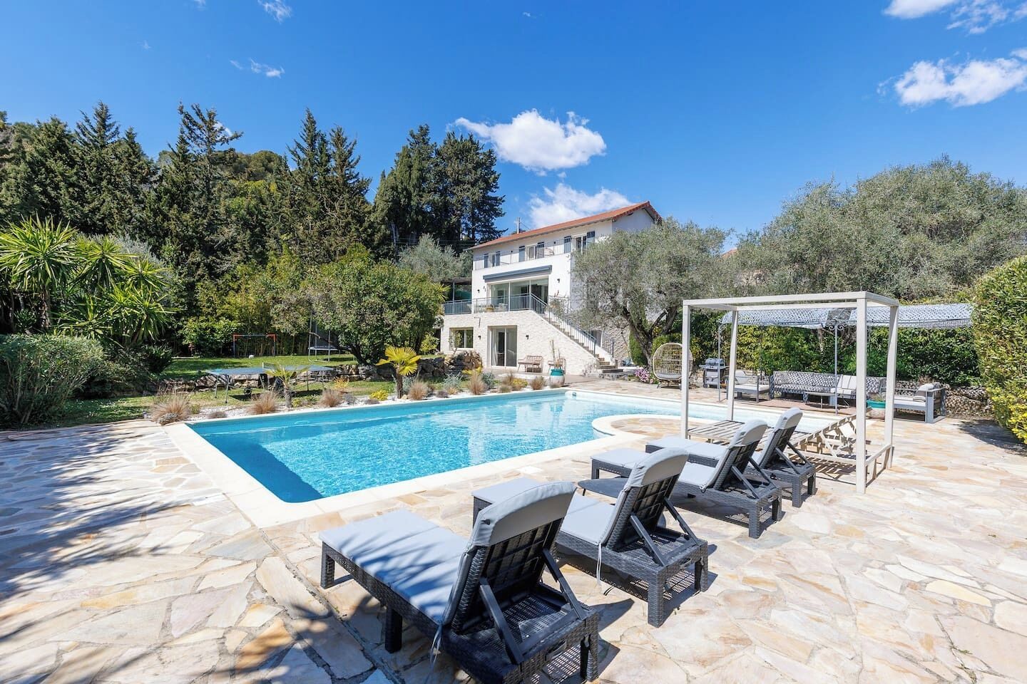 Piscine extérieure