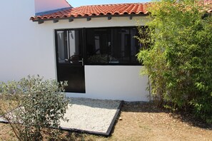 Exterior - CHARMING HOUSE 300M FROM THE BEACH AND 300M FROM THE SHOPS (Les Portes-en-Ré)