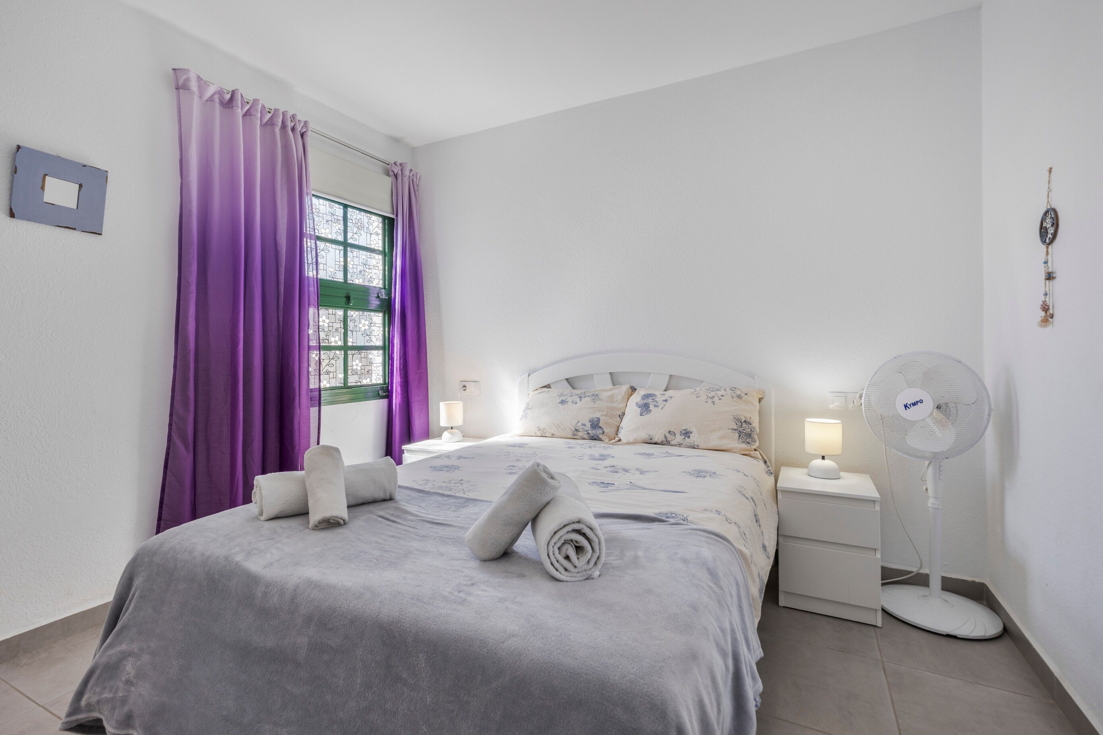 2 habitaciones, tabla de planchar con plancha, wifi y ropa de cama 