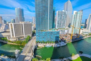 Exterior - Icon Brickell – Waterfront View - Spa Access (Miami)