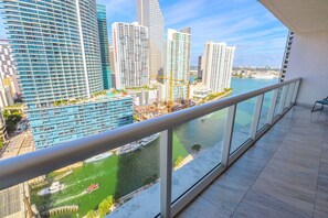 Property grounds - Icon Brickell – Waterfront View - Spa Access (Miami)