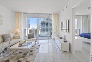 TV, fireplace - Icon Brickell – Waterfront View - Spa Access (Miami)