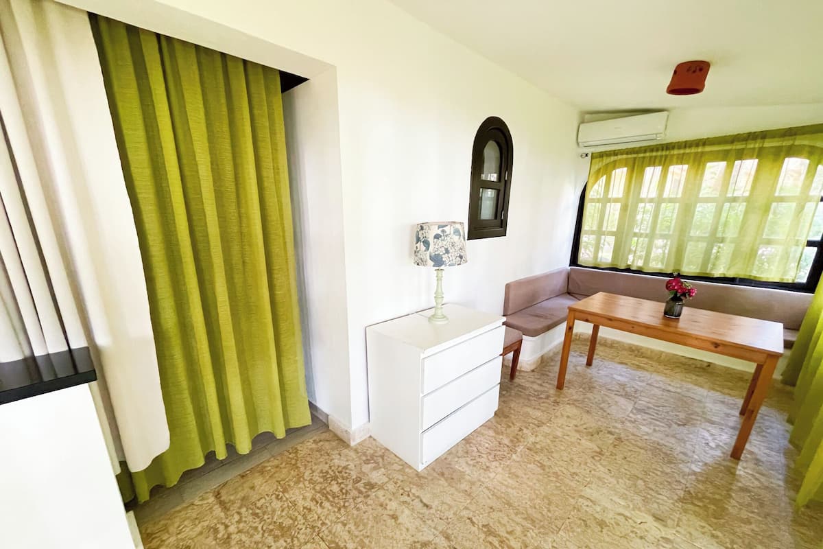 Comfort Villa, 2 Bedrooms | Living area