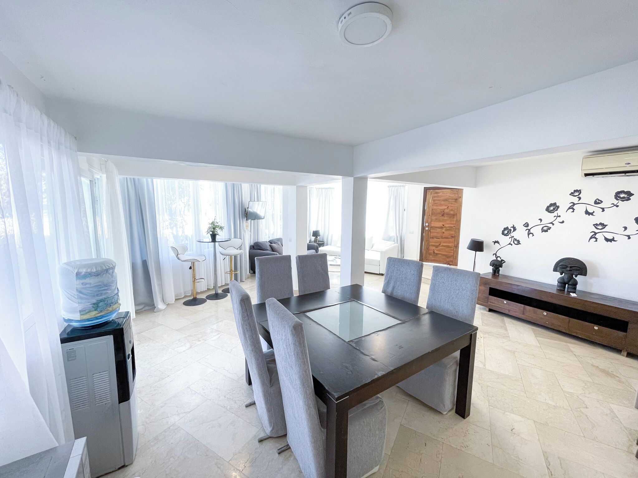 Departamento Deluxe, frente al mar | Servicio a la habitación