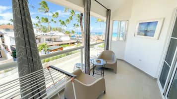 Apartment, 1 Bedroom, Beach View | Terrace/patio