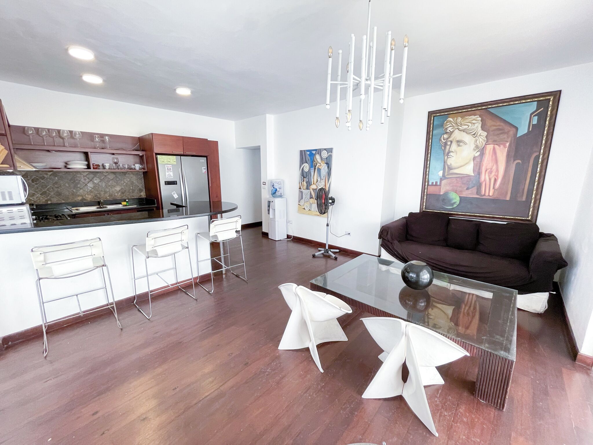 Premium Apartment, Poolside | Living area