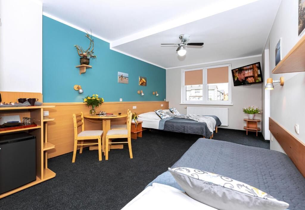 Værelse til 3 personer - balkon - udsigt til have