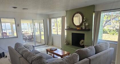 Waterfront Getaway Near 3 Sister Springs