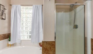 Hair dryer, towels, soap, toilet paper - Mesa Oasis - Private pool, Patio, Arcades, Family friendly Peaceful neighborhood (Mesa)