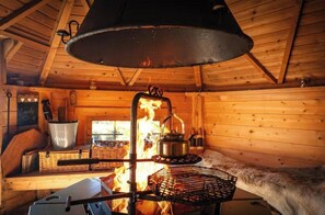 Interior - Luxury Skye Cottage • Hot Tub • BBQ Lodge • Sea & Mountain Views (Dunvegan)