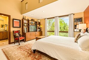4 bedrooms, desk, iron/ironing board, free WiFi - In-Town! Large Family - Group Retreat near Creeper (Abingdon)