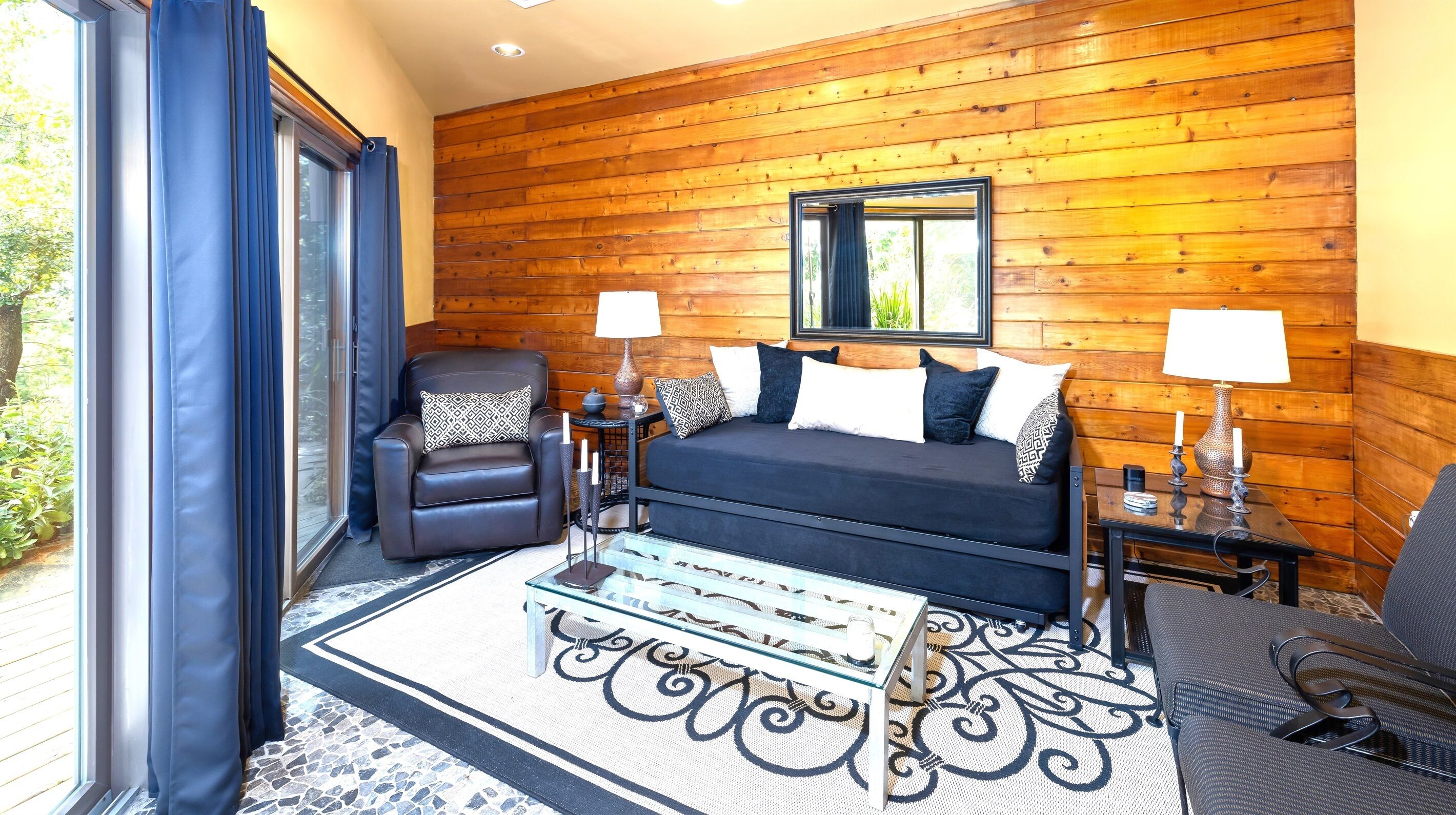 Hilltop Oasis Villa With Koi Pond | 1 Mi To Town - Abingdon, VA