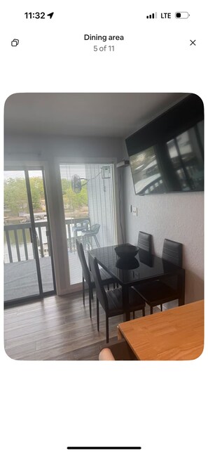 Dining - Lake front 1-bedroom condo in charming Osage Beach convenient location (Osage Beach)