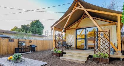 Charming 1-bedroom cabin with AC in Glendora
