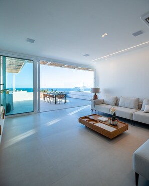 Living area - Ipanema Penthouse w/ Pool by the Beach (Rio de Janeiro)