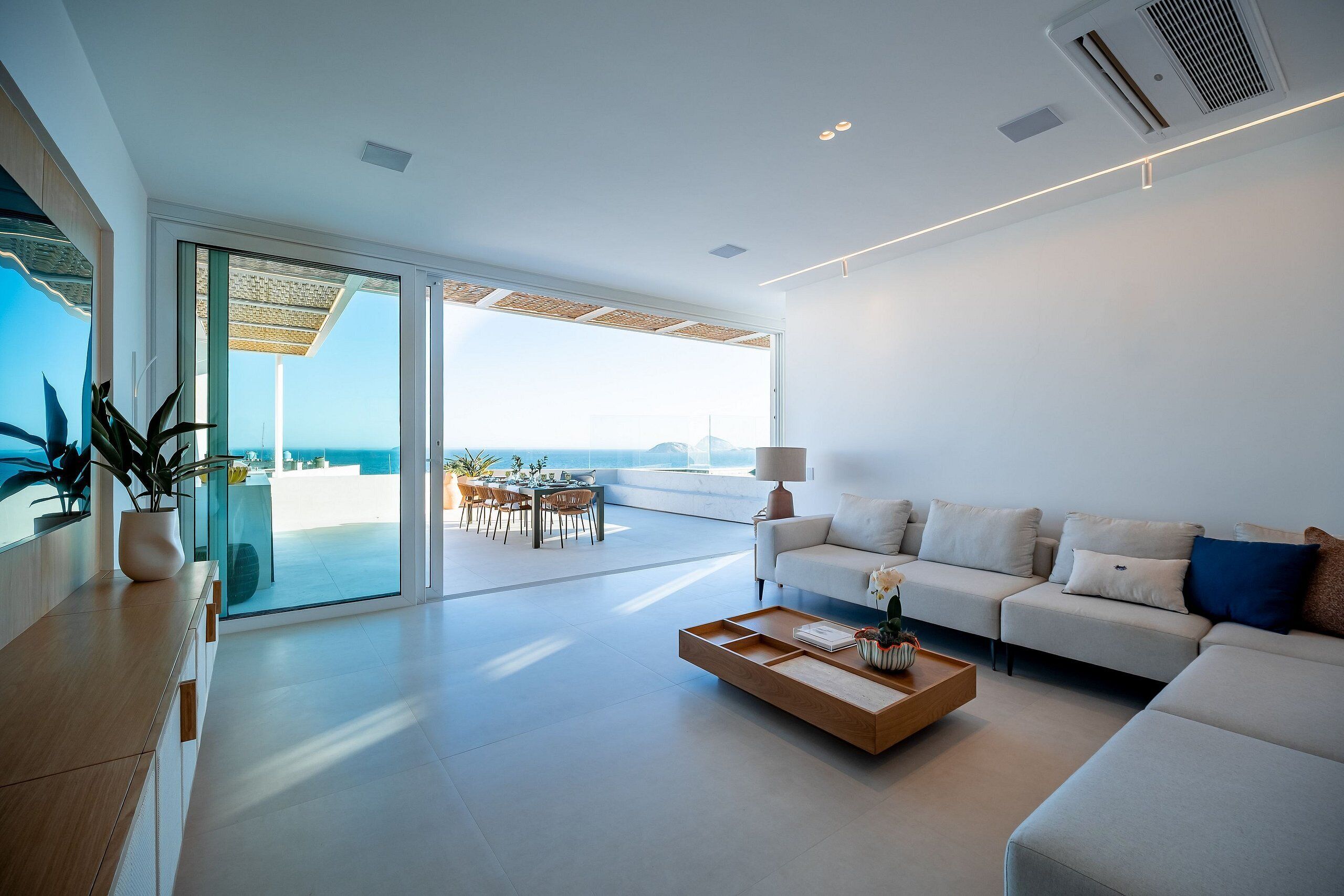 베이직 아파트 | 거실 공간