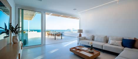 Basic Apartment | Living area