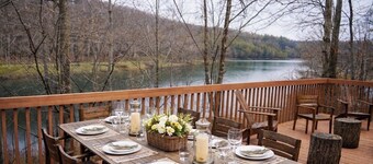The Homestead ski in ski out lake views sleeps 15
