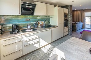 Fridge, microwave, oven, dishwasher - Vacation apartment Meeresrauschen (Hagermarsch)