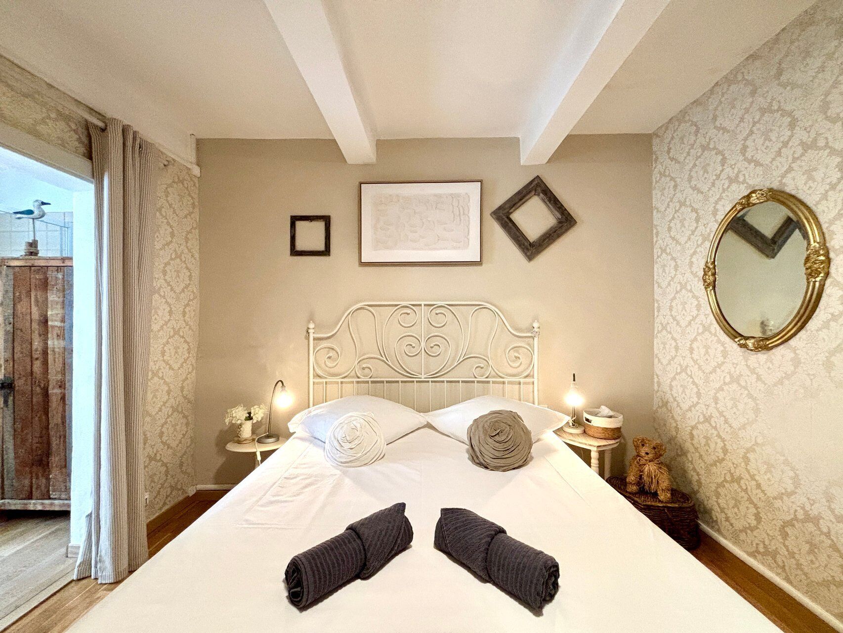 3 Schlafzimmer, Schreibtisch, Bügeleisen/Bügelbrett, Internetzugang