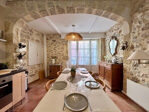 Frigorifero, microonde, forno, lavastoviglie