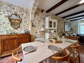 Dining - La Nothé, charming house by the harbor & lagoon (Bouzigues)