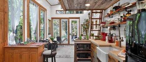 Fridge, microwave, stovetop, coffee/tea maker