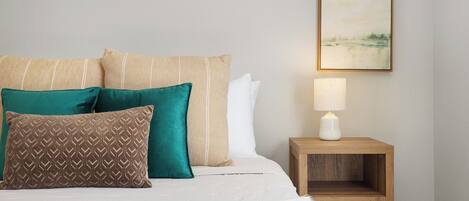 4 Schlafzimmer, Schreibtisch, Bügeleisen/Bügelbrett, Reisekinderbett