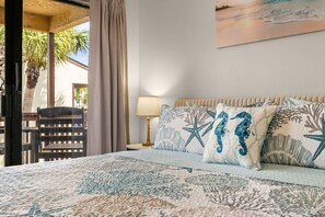 Room - New! BeachWalk Cottage! All NEW Furnishings! (Panama City Beach)