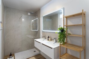 Hair dryer, towels - Perle d'Océan - Appt en plein coeur de St Malo (Saint-Malo)
