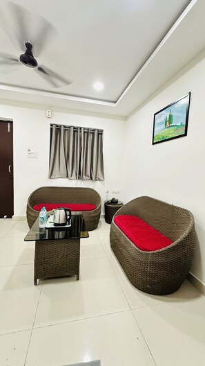 Suite | Living area - Innzoy Comforts (Hyderabad)