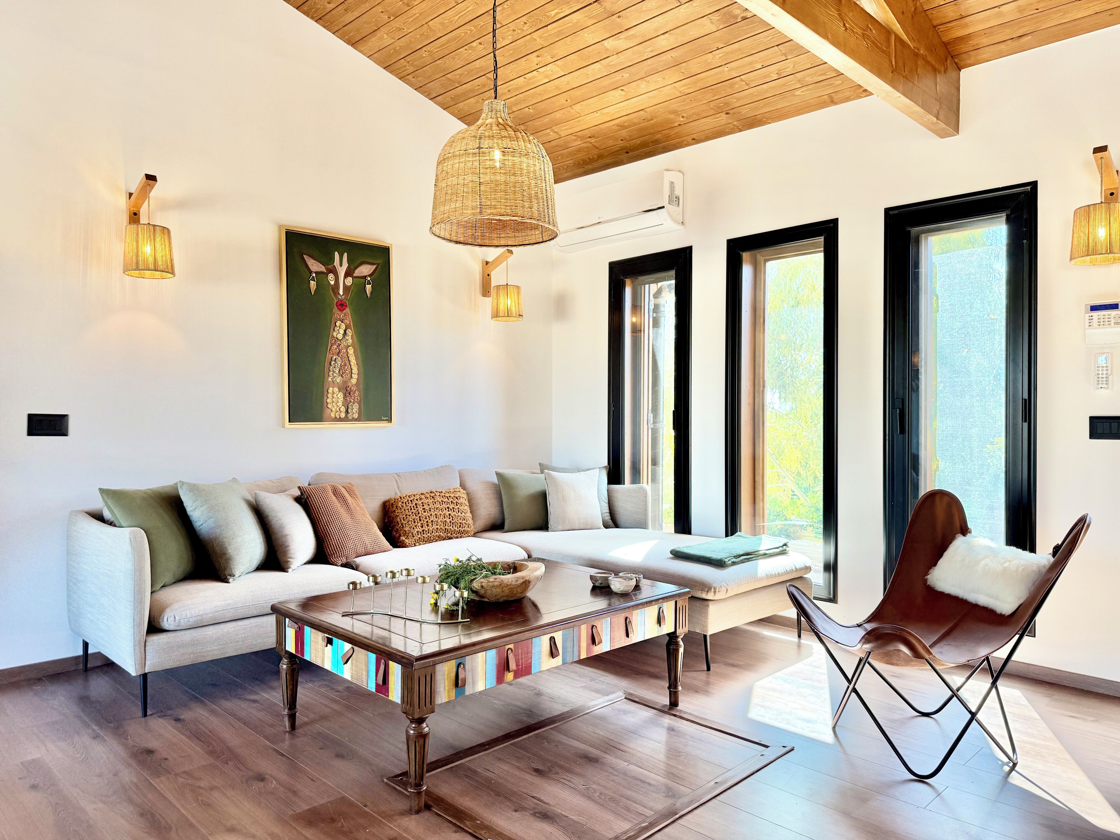 Casa, 4 quartos, piscina particular, vista para a piscina | Sala de estar