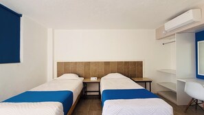 Room - Hotel Plaza (Heroica Ciudad de Huajuapan de León)