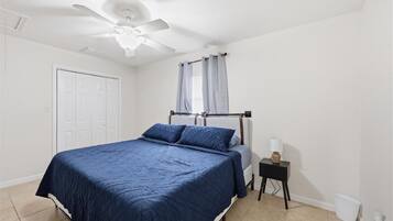 2 chambres, fer et planche Ă repasser, Wi-Fi, draps fournis