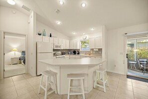 Private kitchen - 3BR in The Villages Near Lake Sumter | Golfcart (The Villages)